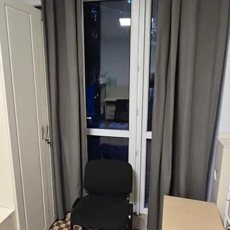 Triple Start Hostel Piastow